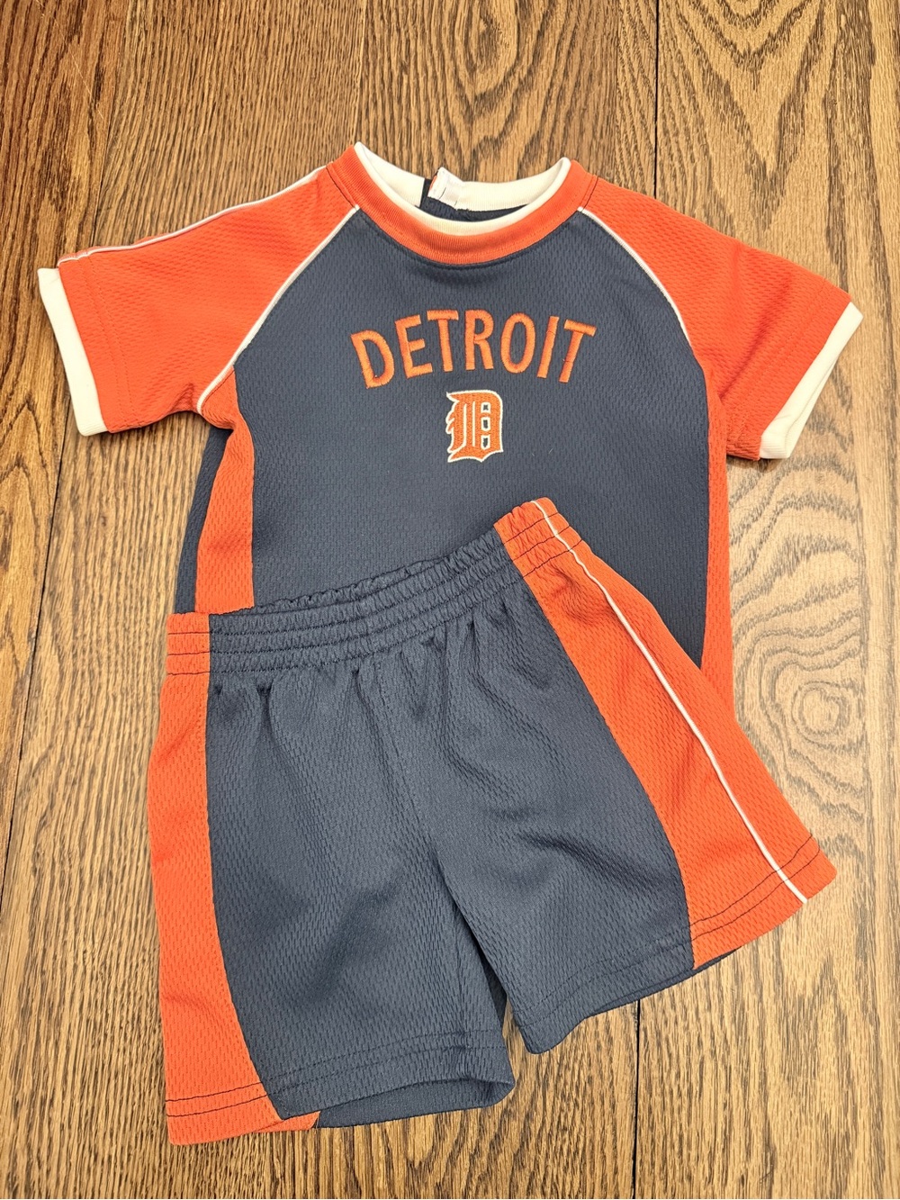Detroit Tigers Shirt/Shorts Set MLB Sz 12M TT